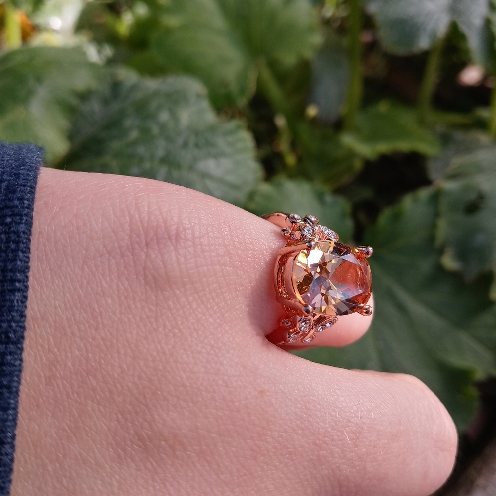 Ring - Picture 2 of 8